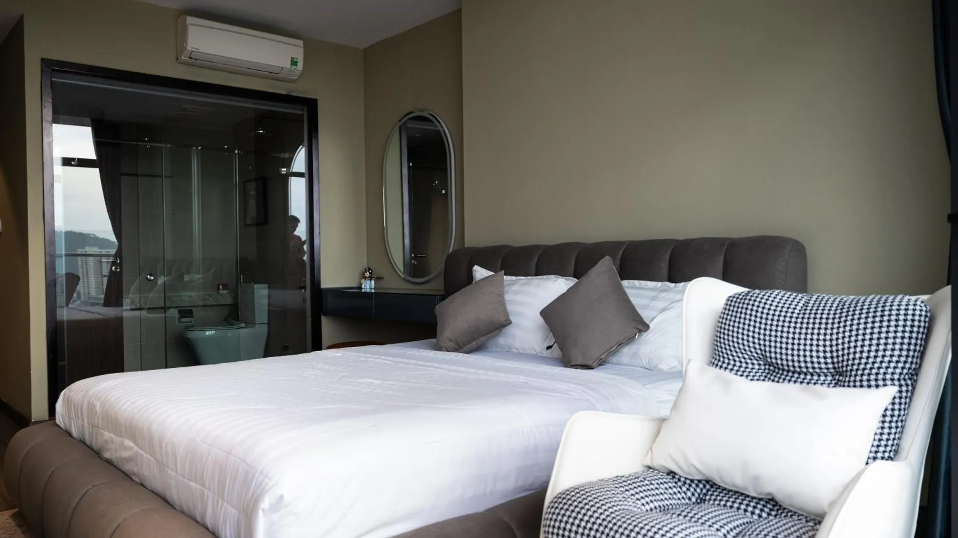 Bearbrick Homestay Near Beach, Csj Tower Apartment Vung Tau Vietnam